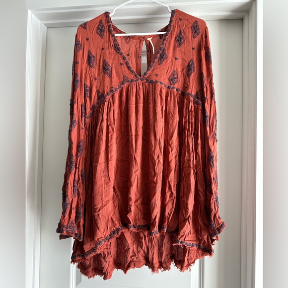 Free People Tops - Free People Terracotta Tunic with Navy Accents